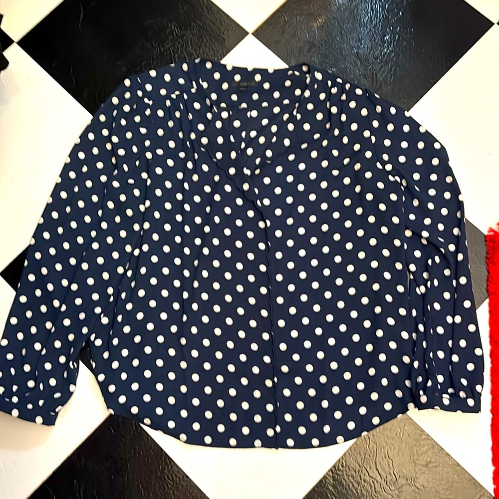 J crew women navy and white polka dotted chiffon blouse pullover L and NWOT